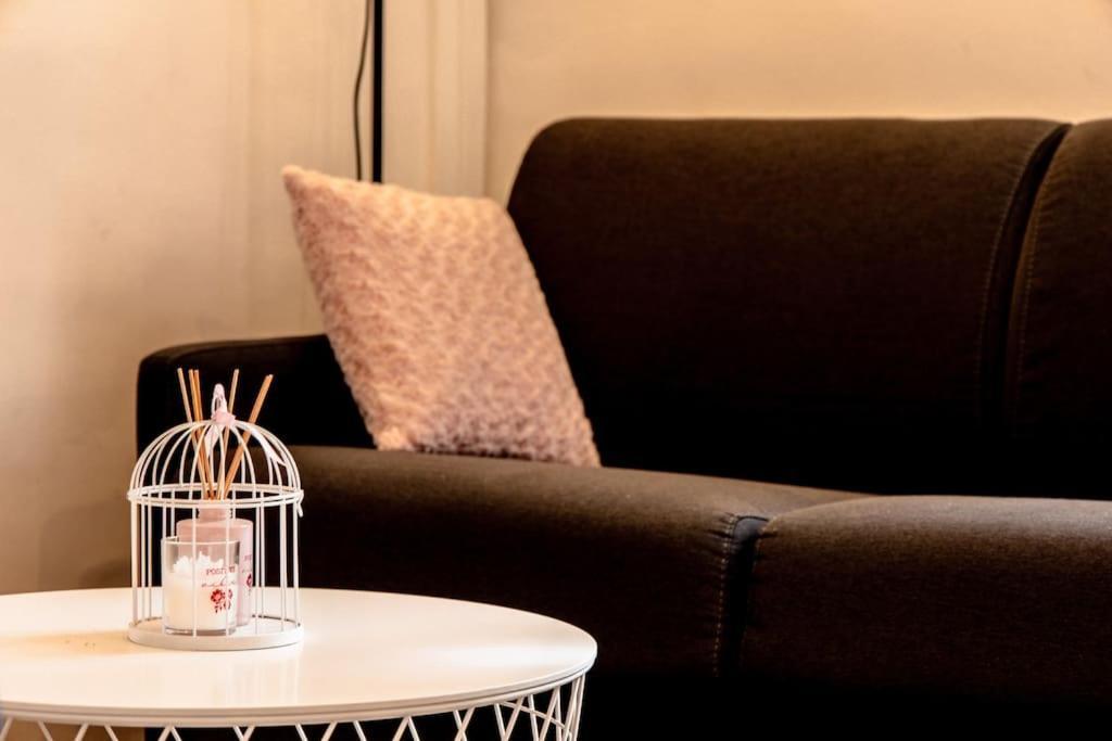 La Vie En Rose, Cv Appartement