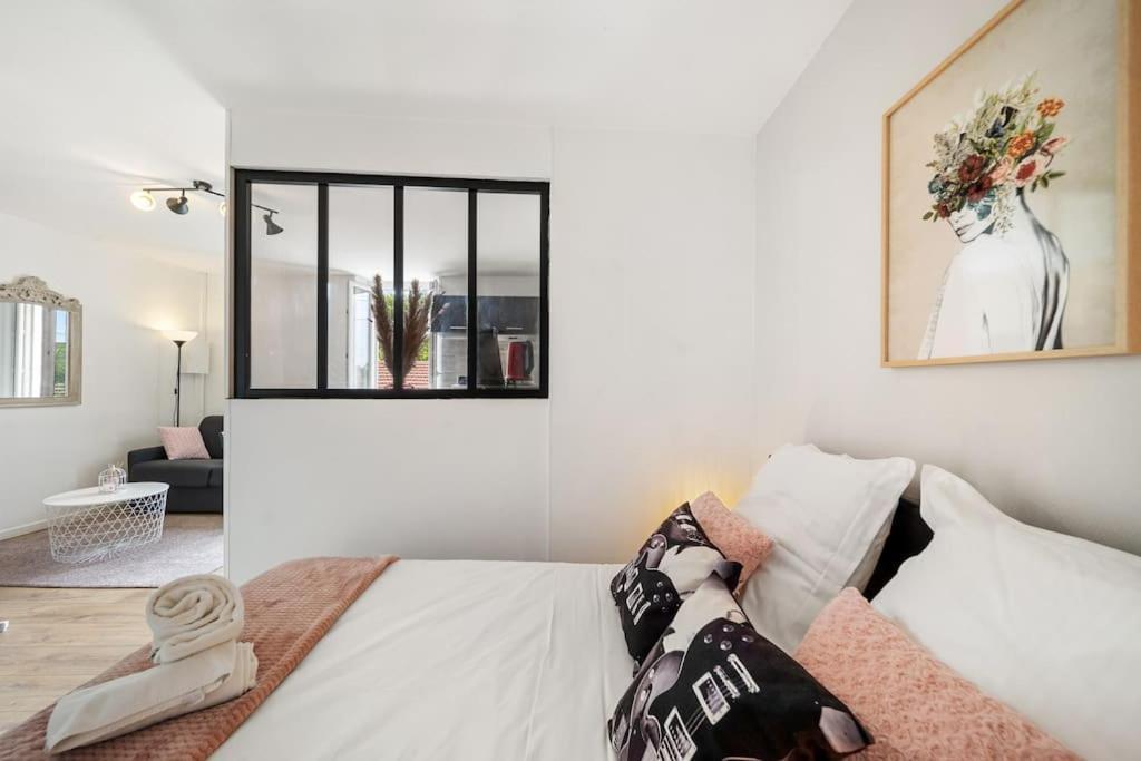 La Vie En Rose, Cv Appartement